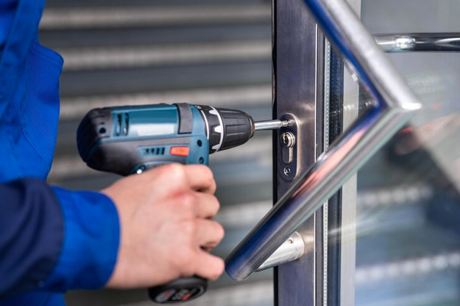 storefront lock repair for Austin business